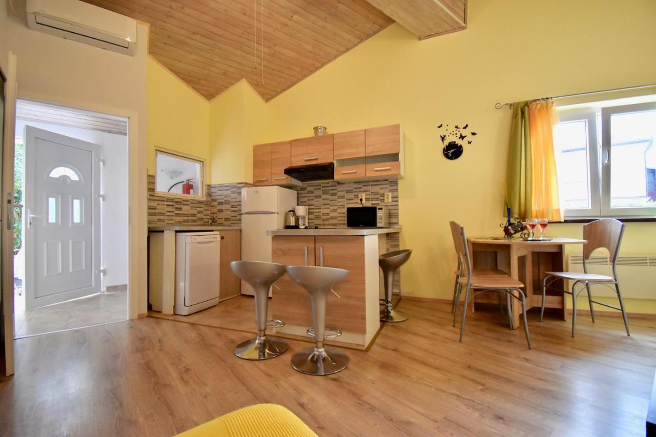 Holiday Apartments Медулин Екстериор снимка